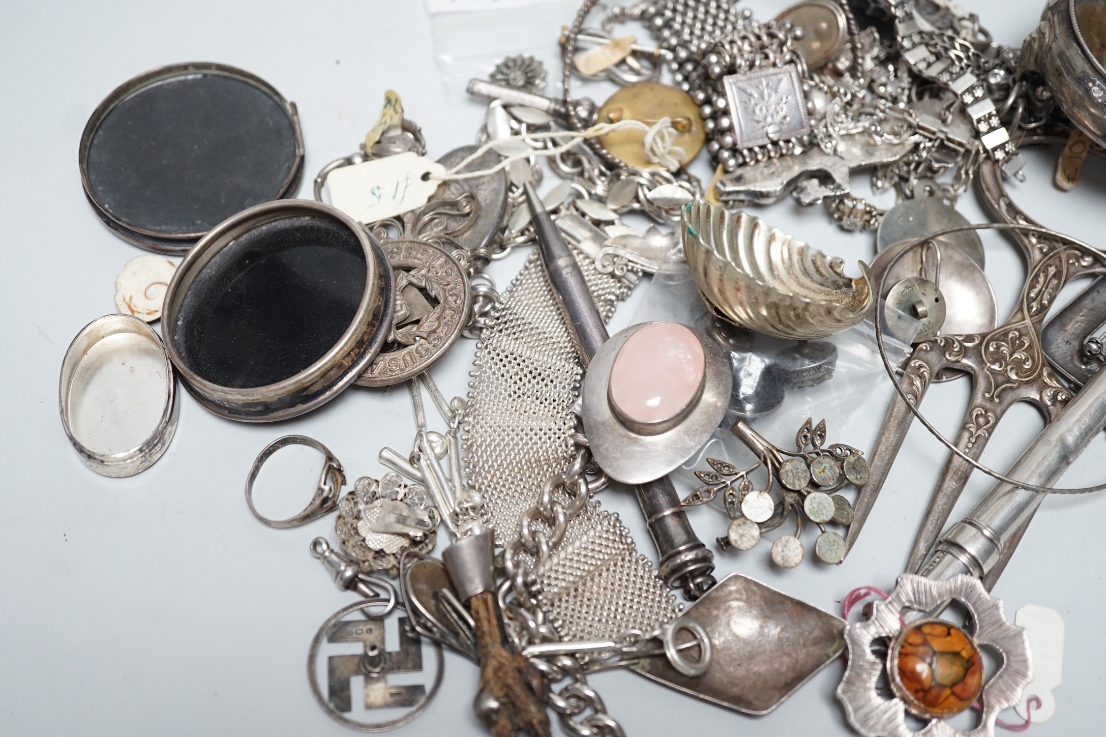 Sundry silver and jewellery items, including a Georgian salt, silver bracelet, sterling pencil, etc.